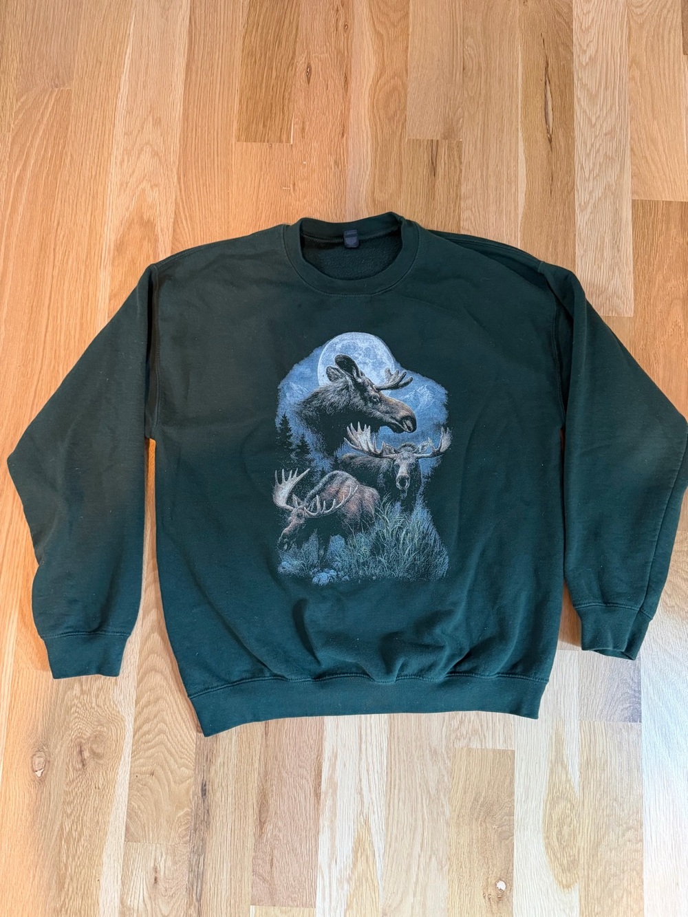 “Vintage” Dark Green Moose Graphic Crewneck Sweatshirt